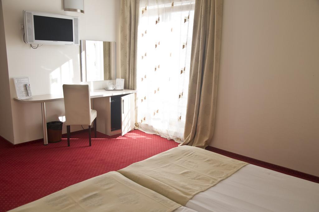 Euro Hotels Gara De Nord Bukarest Exteriör bild