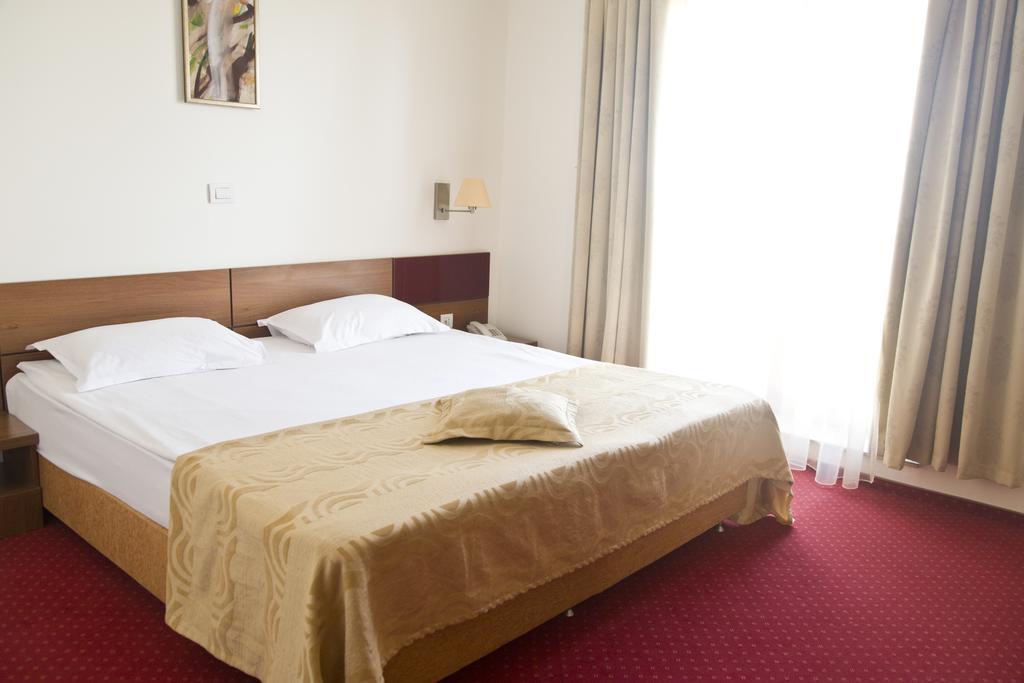 Euro Hotels Gara De Nord Bukarest Exteriör bild