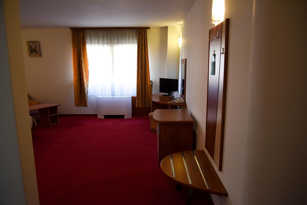 Euro Hotels Gara De Nord Bukarest Exteriör bild
