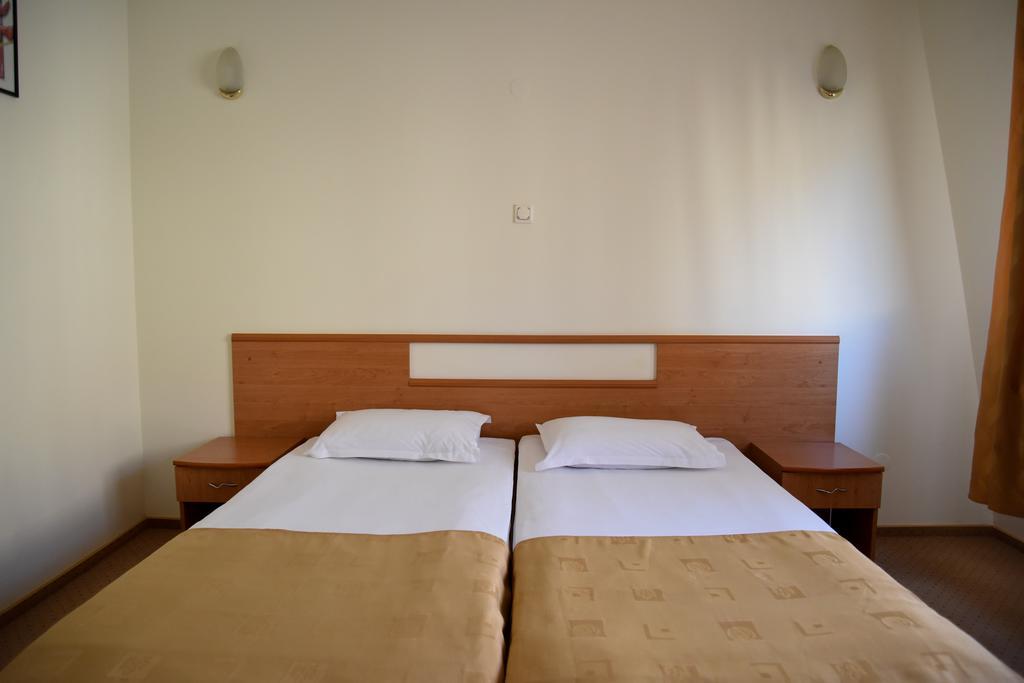 Euro Hotels Gara De Nord Bukarest Exteriör bild