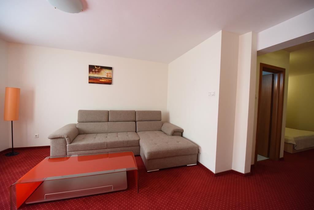 Euro Hotels Gara De Nord Bukarest Exteriör bild
